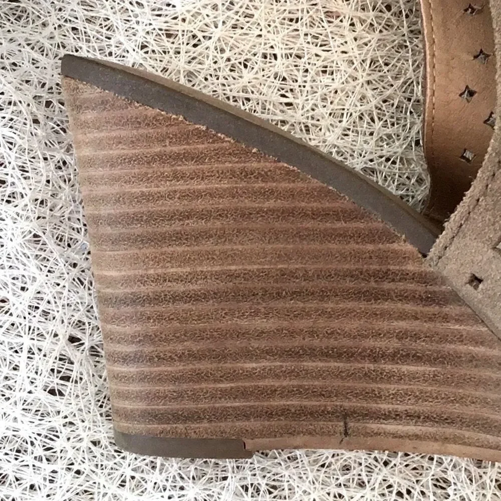 Lucky Brand RIGINA Taupe Perforated Stacked Wedge Heel Sandals